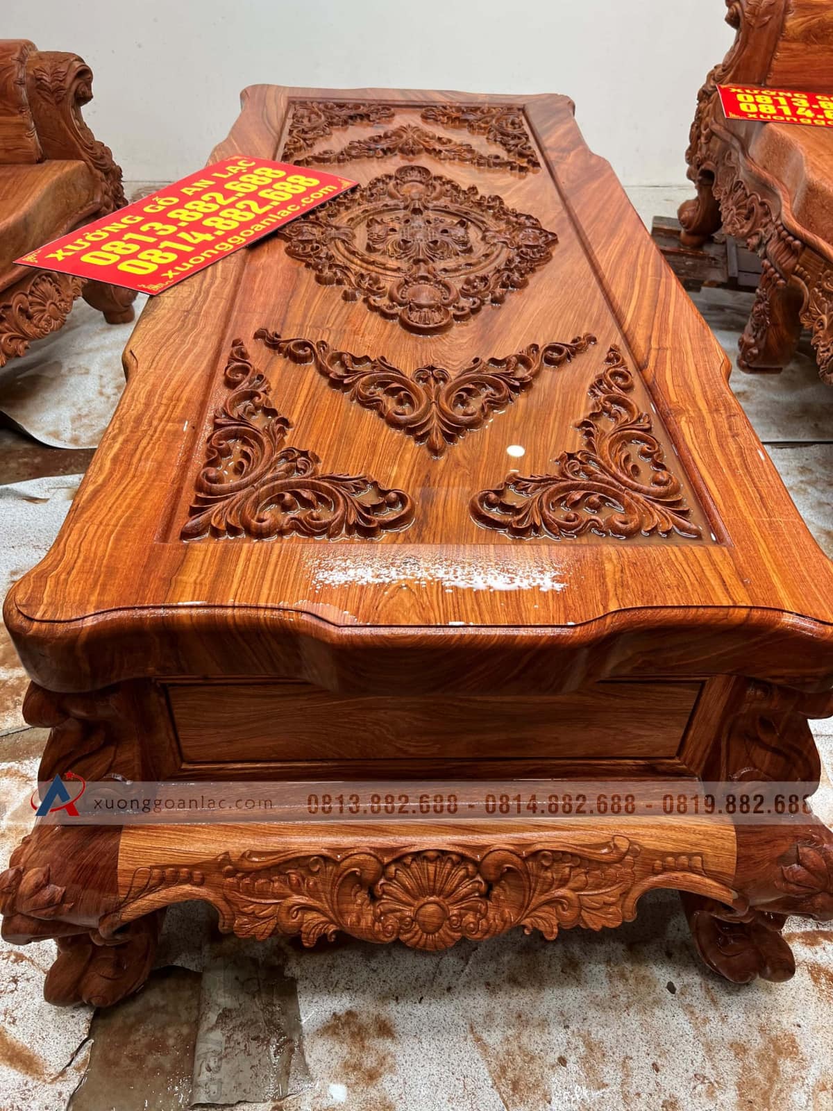 Bộ Hoàng gia nguyên khối V10 6 món cực khủng gỗ Hương Đá (bác Lâm, Hà Nội) 77 bàn trà gỗ hương đá mặt nguyên tấm siêu vip