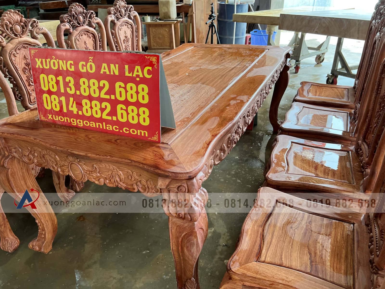 Bộ bàn ăn hoàng gia 8 ghế hồng hạt gỗ hương đá (Bác Vì, Ninh Bình) 26 bàn ghế ăn gỗ hương đá tự nhiên với 8 ghế hồng hạt đục tay