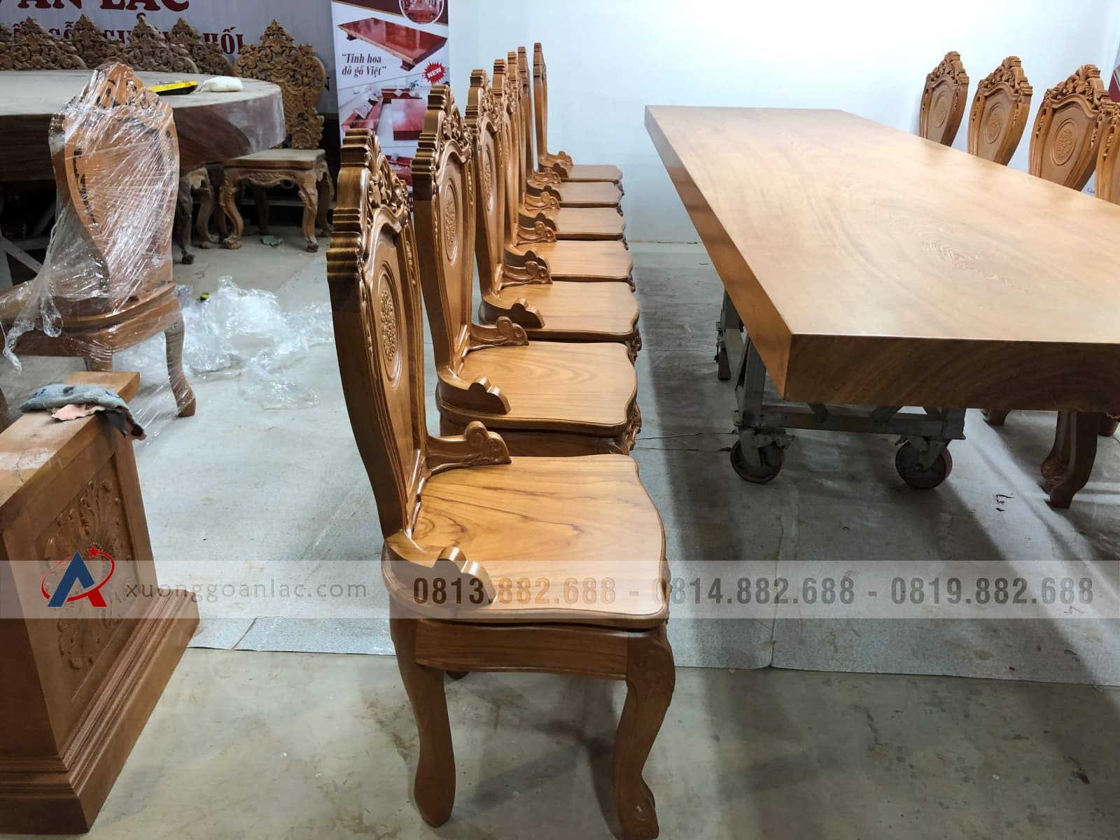 Bộ bàn ăn nguyên khối 14 ghế louis gỗ gõ đỏ cao cấp (Anh Tư, Hồ Chí Minh) 8 bộ bàn ăn 14 ghế hoành tráng