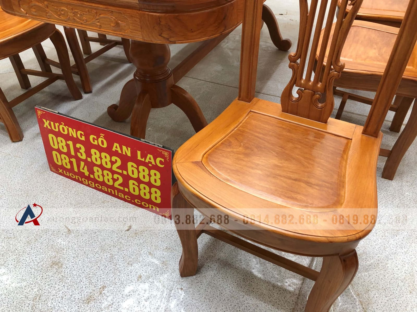 Bộ bàn ăn gõ đỏ 8 ghế cây đàn (Chị Thủy, Hà Nội) 17 Bộ bàn ăn gõ đỏ 8 ghế cây đàn (Chị Thủy, Hà Nội) - Ảnh 17