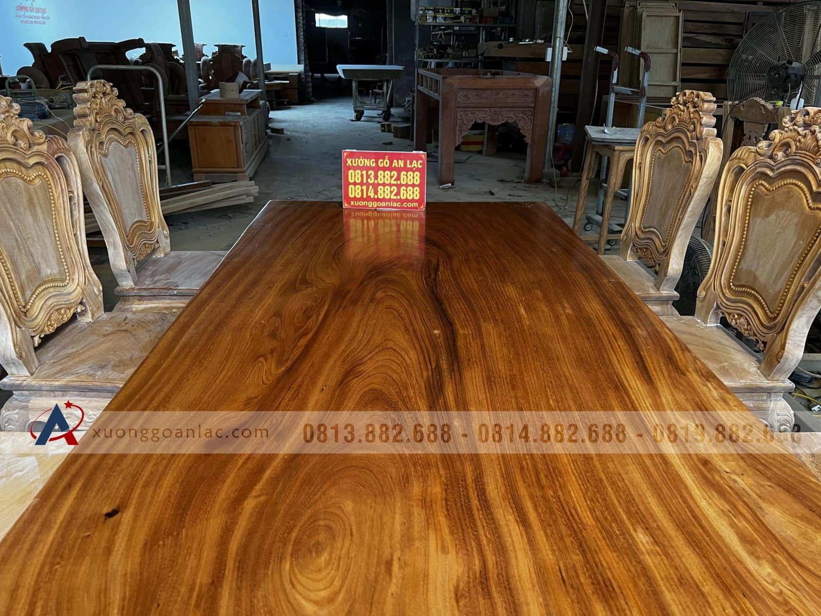 Nguyên mộc bộ bàn ăn nguyên khối 10 ghế louis hoa lá tây (Anh Bình, Bắc Giang) 16 Nguyên mộc bộ bàn ăn nguyên khối 10 ghế louis hoa lá tây (Anh Bình, Bắc Giang) - Ảnh 16