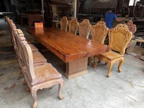 Nguyên mộc bộ bàn ăn nguyên khối 10 ghế louis hoa lá tây (Anh Bình, Bắc Giang) 20 Bo ban an nguyen khoi 10 ghe la tay moc 2