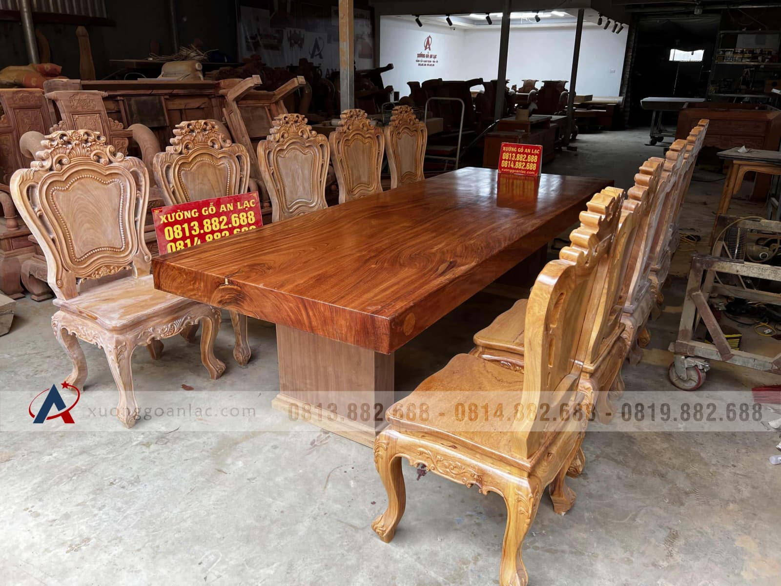 Nguyên mộc bộ bàn ăn nguyên khối 10 ghế louis hoa lá tây (Anh Bình, Bắc Giang) 45 bàn ăn gỗ gõ đỏ nguyên khối