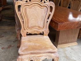 Nguyên mộc bộ bàn ăn nguyên khối 10 ghế louis hoa lá tây (Anh Bình, Bắc Giang) 25 ghế ăn louis hoa lá tây