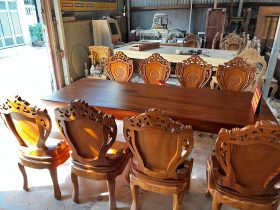 Bộ bàn ăn nguyên khối 8 ghế louis gỗ gõ đỏ (Anh Kỳ, Bắc Giang) 17 bàn ghế gỗ nguyên khối 8 ghế louis hoàng gia