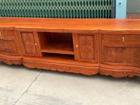Kệ tivi Louis Hoàng Gia 2m62 nguyên khối gỗ Hương Đá (anh Lương, Nam Định) 13 kệ tivi louis gỗ hương đá