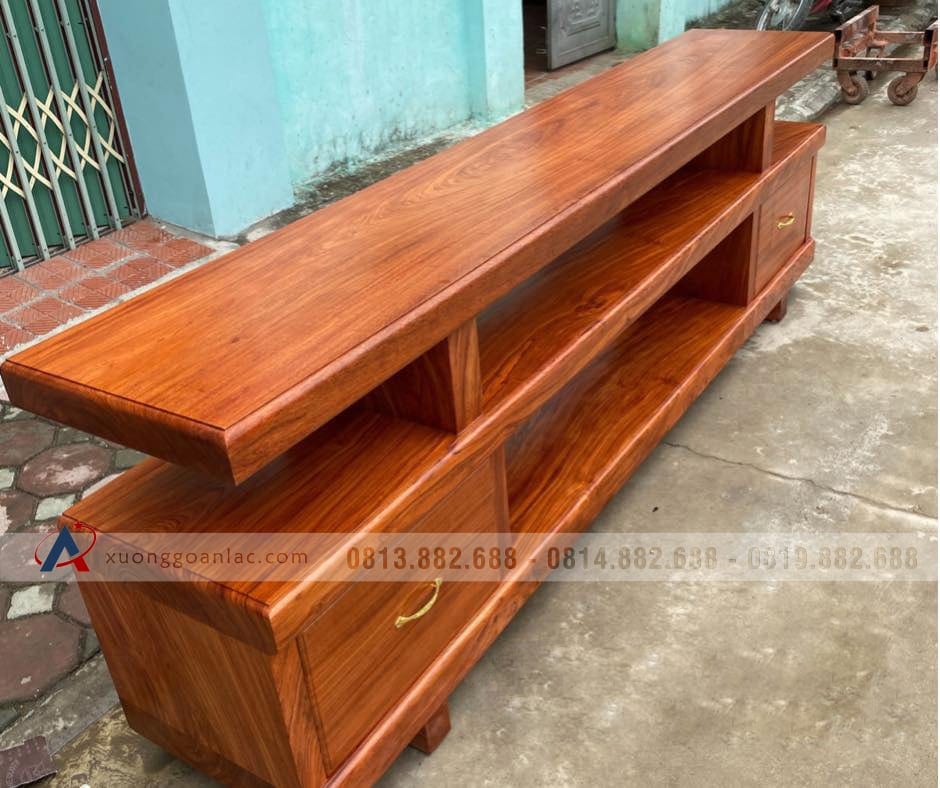 Kệ sofa nguyên khối 3 tấm 2 ngăn kéo gỗ hương đá (anh Hội, Hà Nội) 25 kệ tivi gỗ hương đá