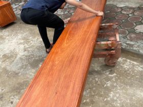 Kệ sofa nguyên khối 3 tấm 2 ngăn kéo gỗ hương đá (anh Hội, Hà Nội) 17 Ke sofa nguyen khoi 3 tam 2 ngan keo go huong da 7