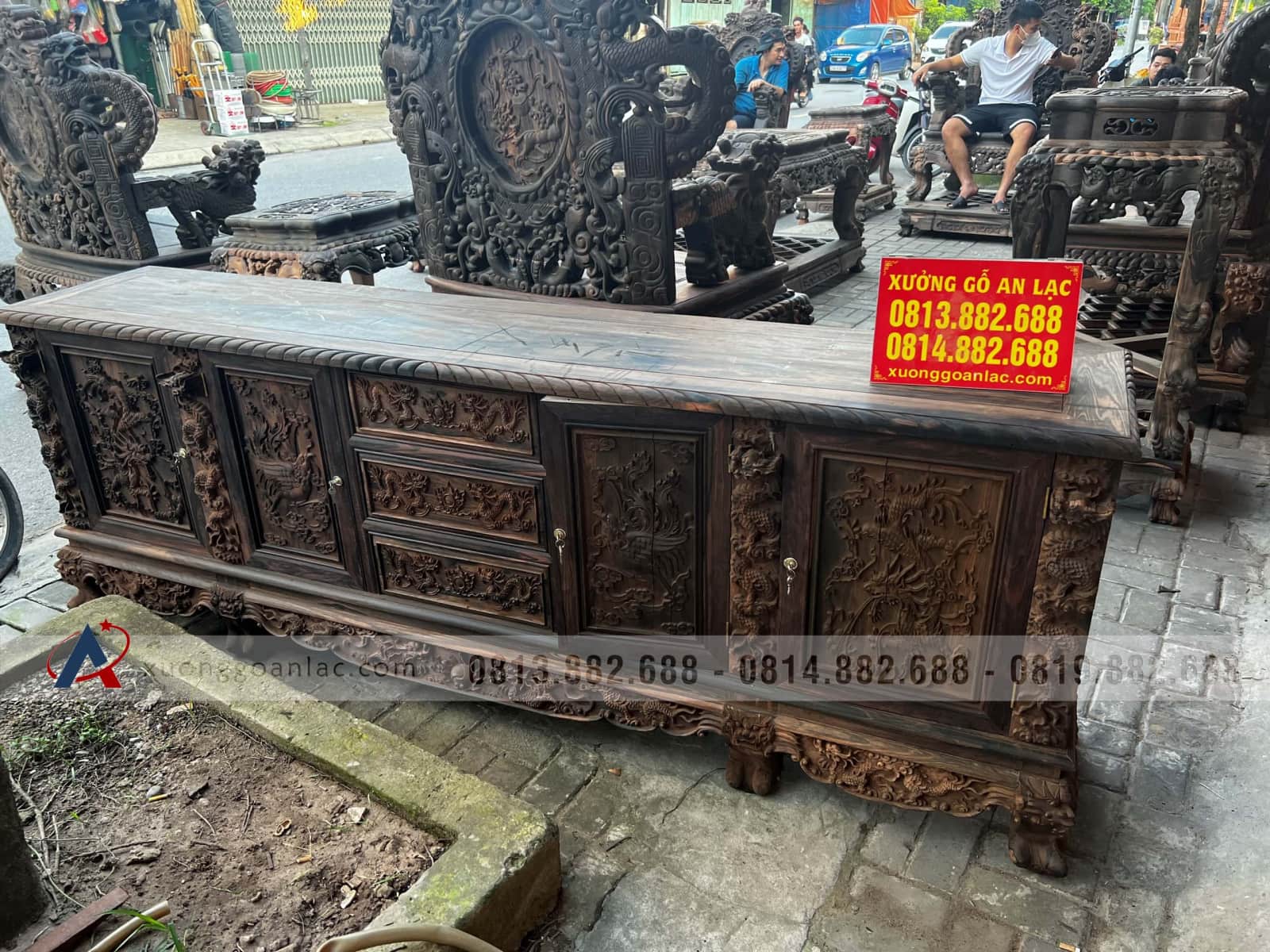 Kệ tivi gỗ Mun Hoa Lào siêu vip (anh Diễn, Hải Phòng) 20 Kệ tivi gỗ Mun Hoa Lào