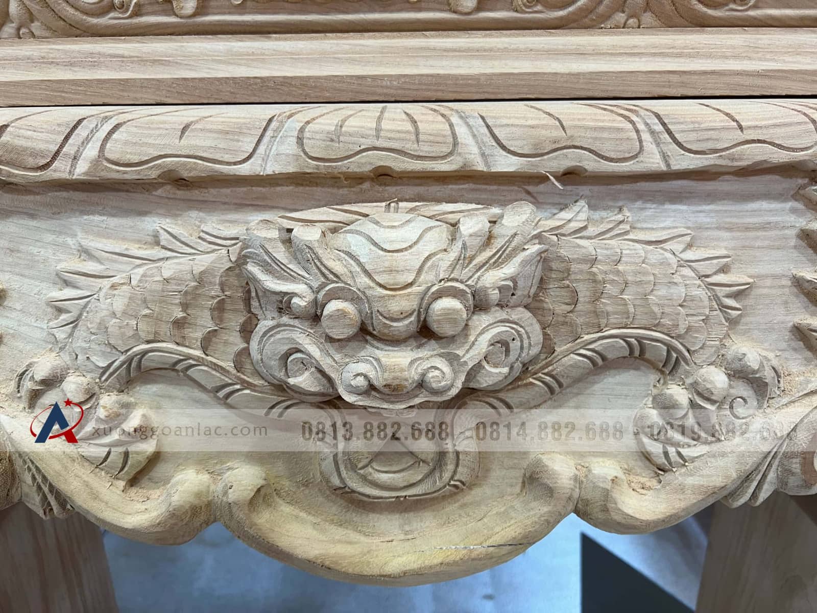 Nguyên mộc sập thờ Tứ Linh chân 25 gỗ Gõ Đỏ 217x107x127cm giao Hải Dương 10 Nguyên mộc sập thờ Tứ Linh chân 25 gỗ Gõ Đỏ 217x107x127cm giao Hải Dương - Ảnh 10