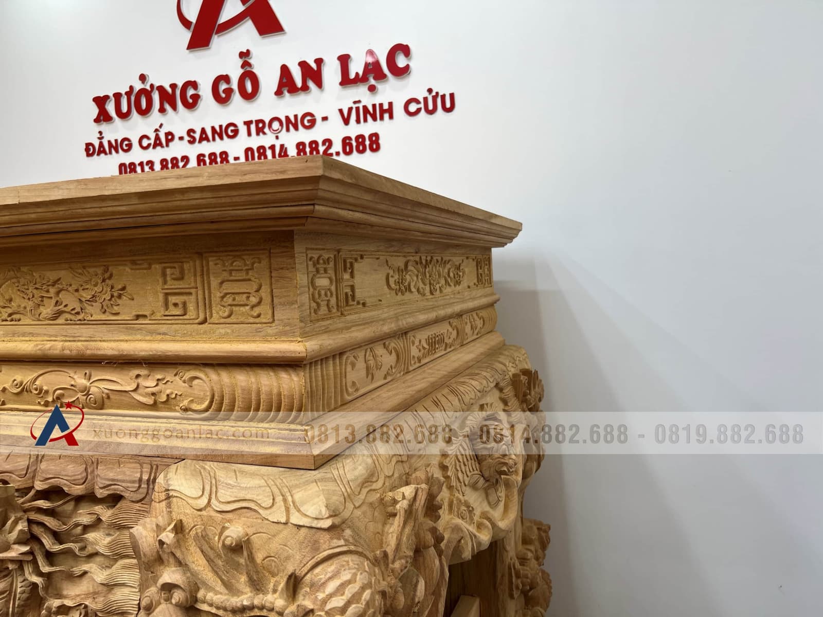 Nguyên mộc sập thờ Tứ Linh chân 25 gỗ Gõ Đỏ 217x107x127cm giao Hải Dương 4 Nguyên mộc sập thờ Tứ Linh chân 25 gỗ Gõ Đỏ 217x107x127cm giao Hải Dương - Ảnh 4