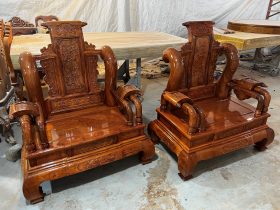 Tan thuy hoang cot 12 go huong da 9