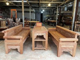 Trường kỷ đục tích Vinh Quy Bái Tổ chân 13 chỉ gỗ hương đá cao cấp