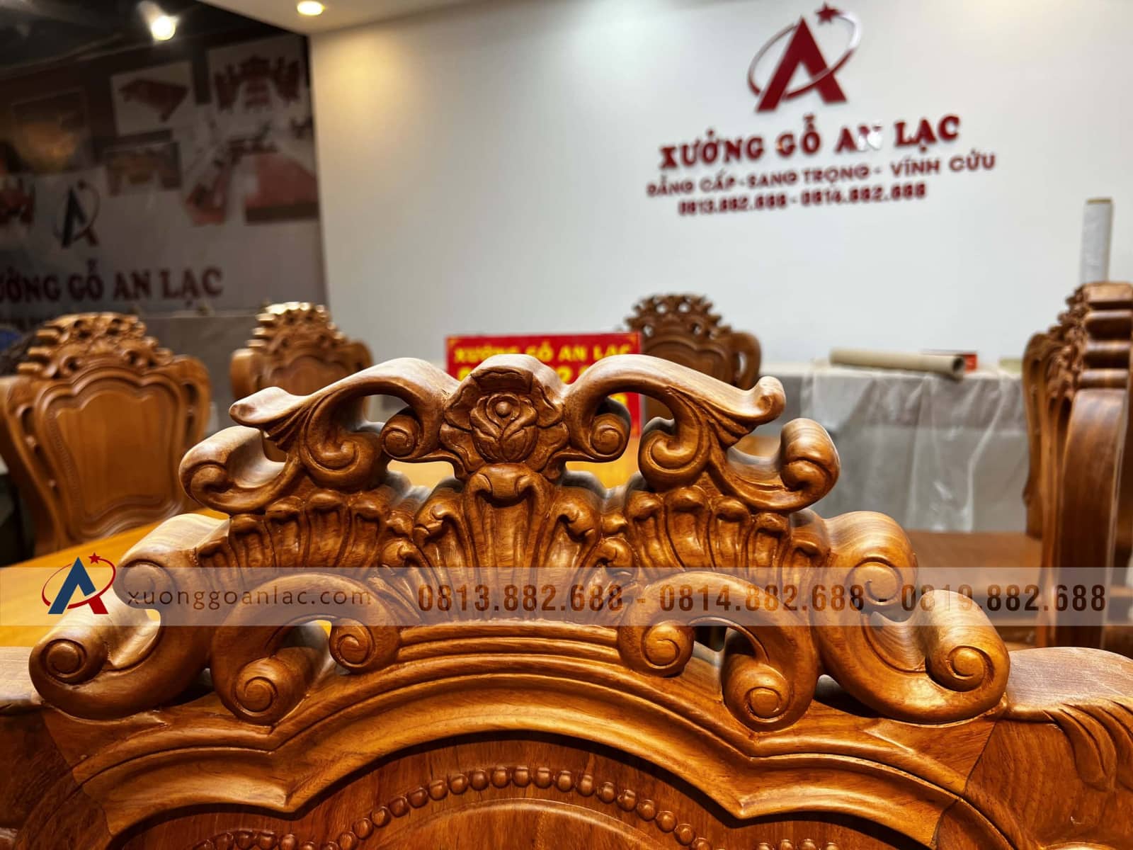 Bộ bàn ăn nguyên khối và 10 ghế louis hoa lá tây (Anh Vũ, Đông Anh, Hà Nội) 13 Bộ bàn ăn nguyên khối và 10 ghế louis hoa lá tây (Anh Vũ, Đông Anh, Hà Nội) - Ảnh 13
