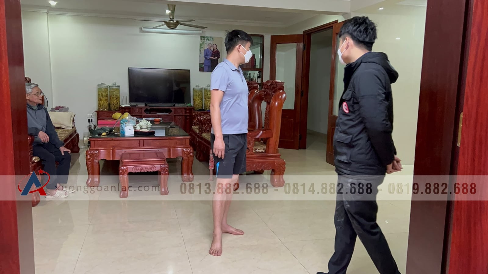 Bộ bàn ăn nguyên khối và 10 ghế louis hoa lá tây (Anh Vũ, Đông Anh, Hà Nội) 20 Bộ bàn ăn nguyên khối và 10 ghế louis hoa lá tây (Anh Vũ, Đông Anh, Hà Nội) - Ảnh 20