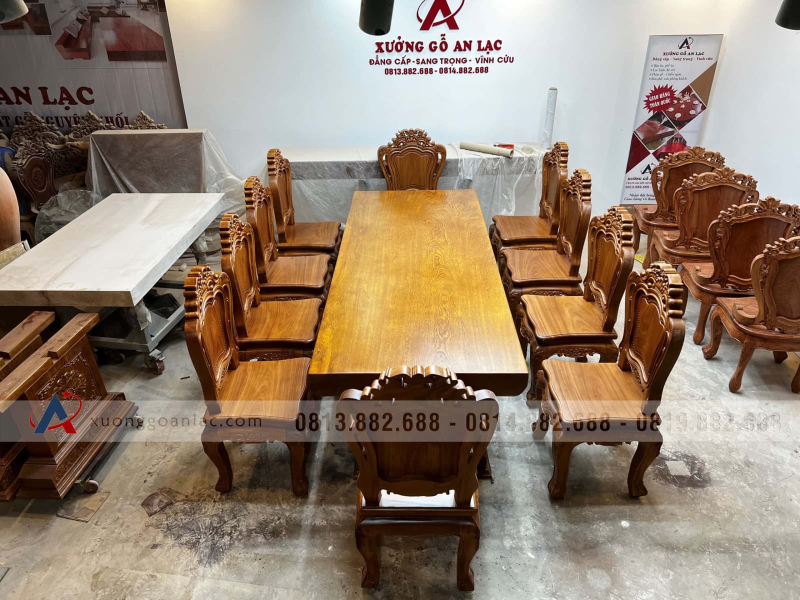Bộ bàn ăn nguyên khối và 10 ghế louis hoa lá tây (Anh Vũ, Đông Anh, Hà Nội) 70 bàn ăn nguyên khối 10 ghế louis