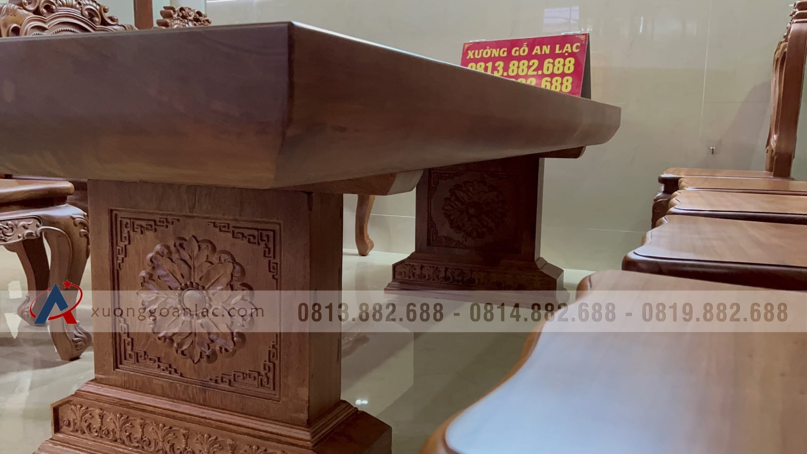 Bộ bàn ăn nguyên khối và 10 ghế louis hoa lá tây (Anh Vũ, Đông Anh, Hà Nội) 78 bàn ghế ăn đẹp sang cho phòng bếp gia đình