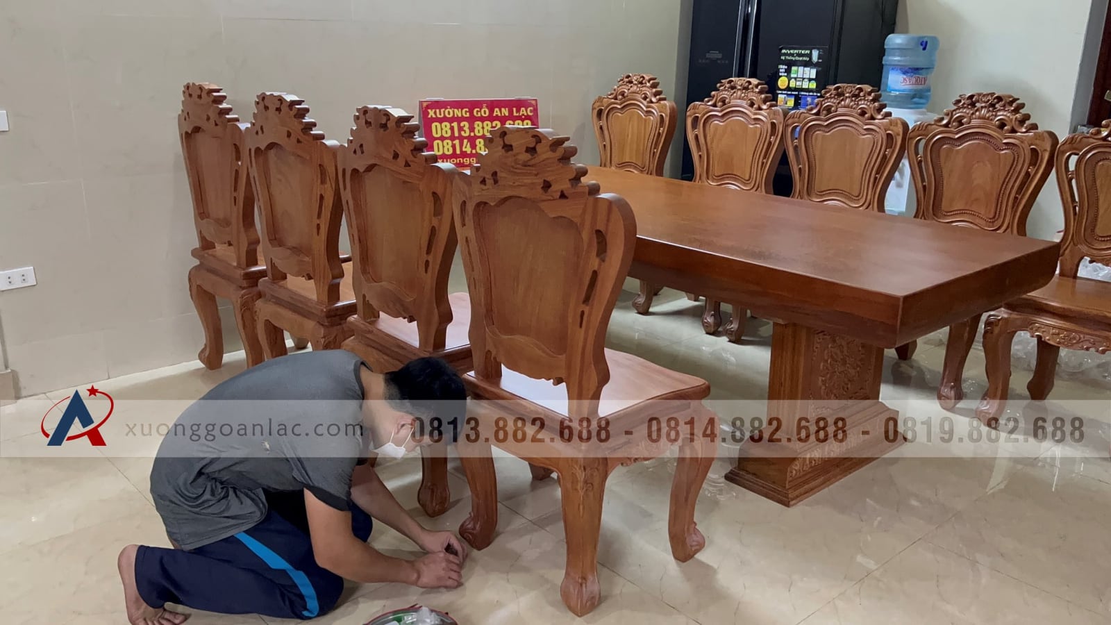 Bộ bàn ăn nguyên khối và 10 ghế louis hoa lá tây (Anh Vũ, Đông Anh, Hà Nội) 79 bàn ghế ăn ,ẫu louis hoàng gia cao cấp gỗ gõ đỏ tự nhiên