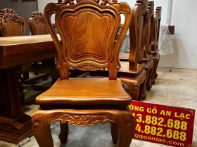 Bộ bàn ăn nguyên khối và 10 ghế louis hoa lá tây (Anh Vũ, Đông Anh, Hà Nội) 42 ghế ăn louis hoa lá tây gỗ gõ đỏ cao cấp