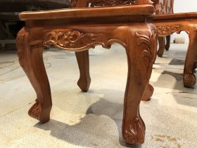 Bộ bàn ăn gỗ gõ đỏ 8 ghế louis hoa lá tây gỗ hương đá (Anh Trường, Phú Thọ) 34 ghế ăn gỗ hương đá chân cong
