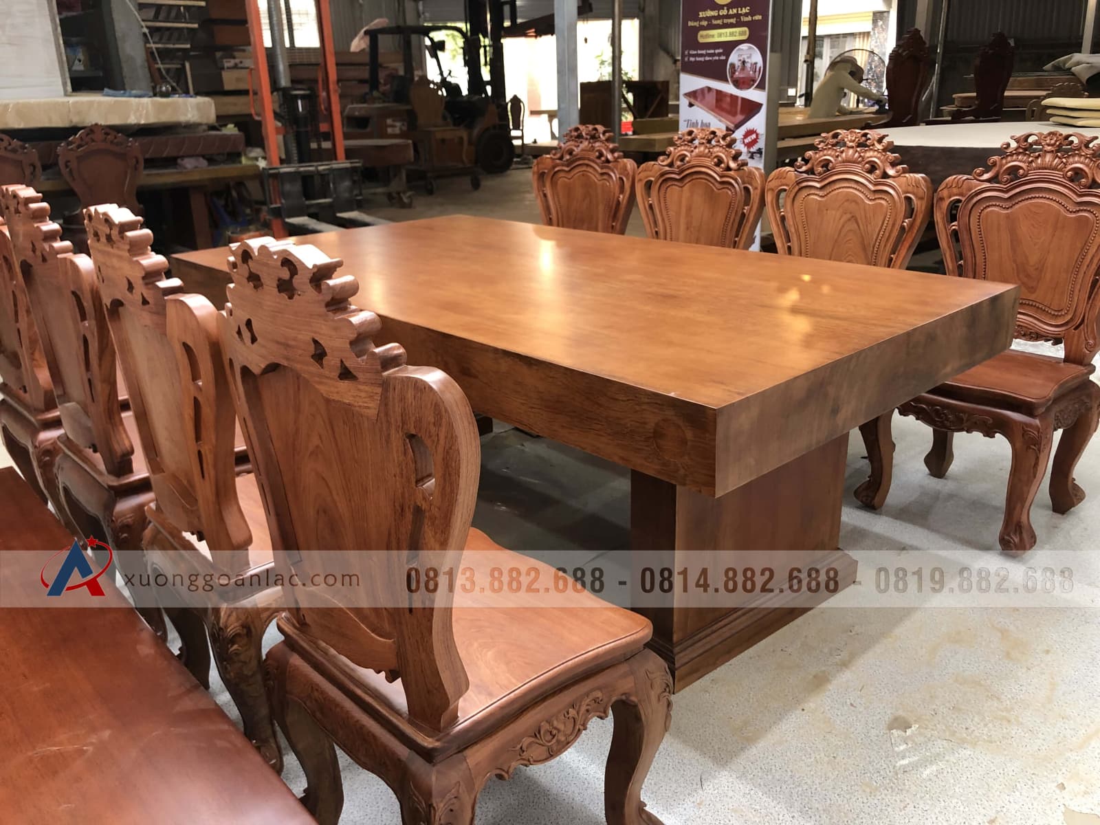 Bộ bàn ăn gỗ gõ đỏ 8 ghế louis hoa lá tây gỗ hương đá (Anh Trường, Phú Thọ) 38 bàn ăn nguyên khối gỗ gõ đỏ