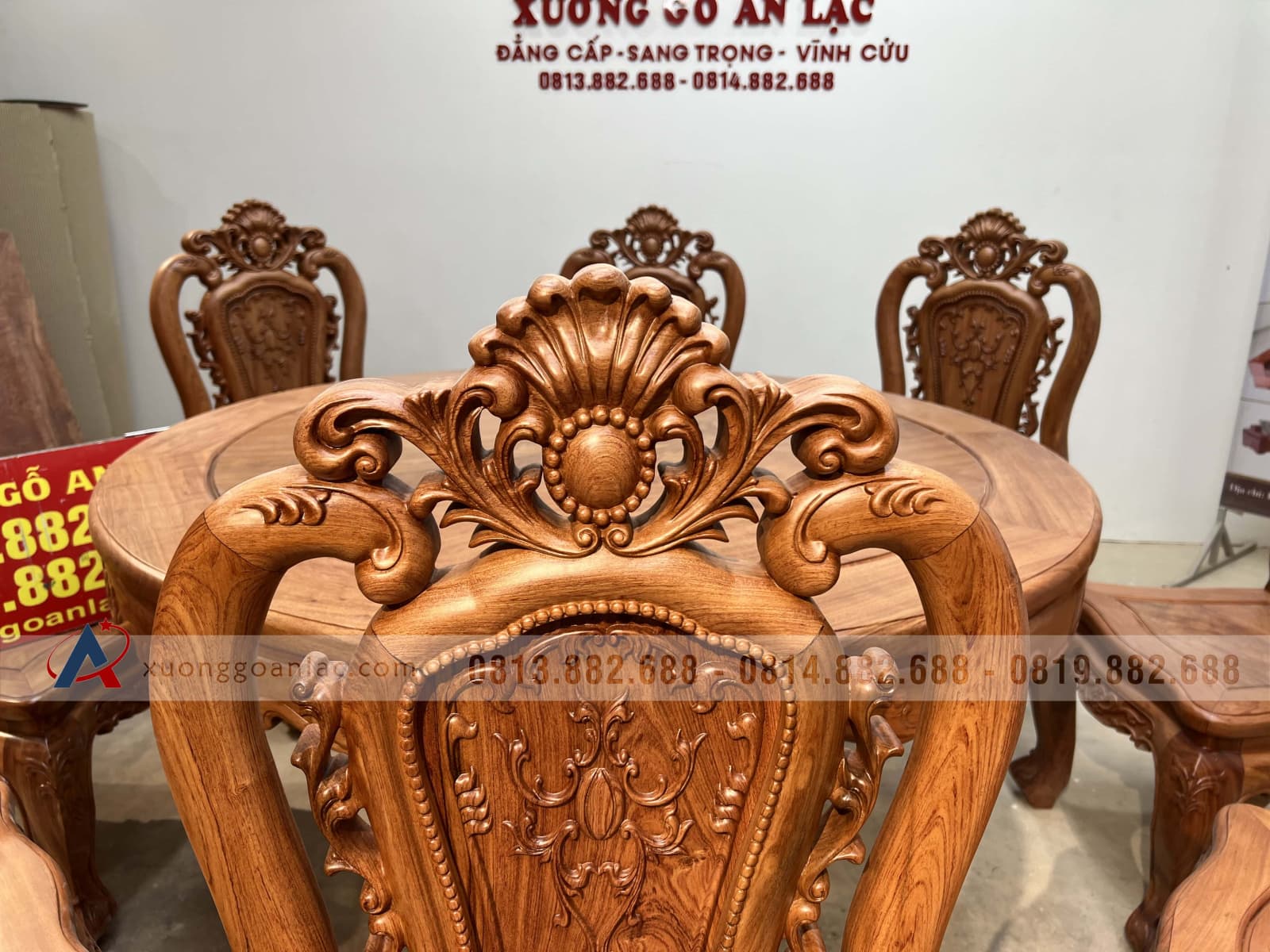 Bộ bàn ăn tròn gỗ hương đá 8 ghế louis hồng hạt (Bác Lai, Hà Nội) 13 Bộ bàn ăn tròn gỗ hương đá 8 ghế louis hồng hạt (Bác Lai, Hà Nội) - Ảnh 13
