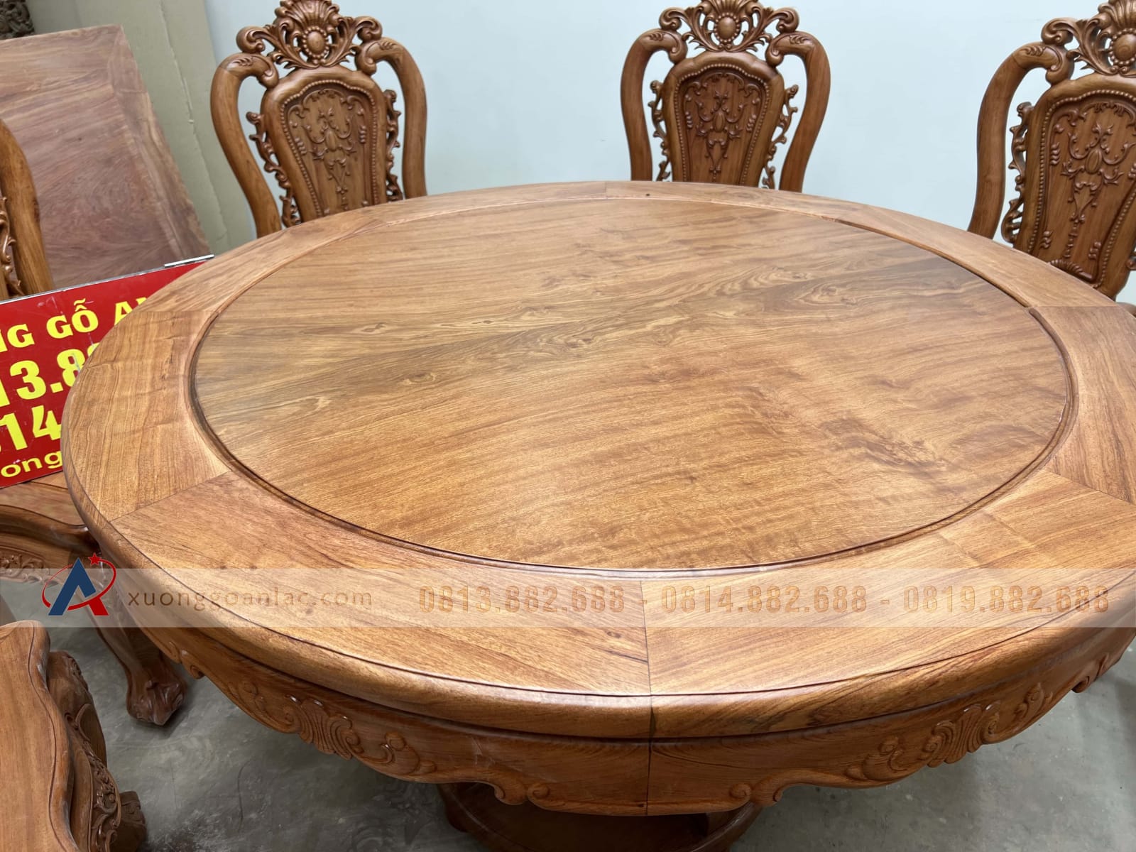 Bộ bàn ăn tròn gỗ hương đá 8 ghế louis hồng hạt (Bác Lai, Hà Nội) 47 bàn ăn tròn gỗ hương đá mặt trơn