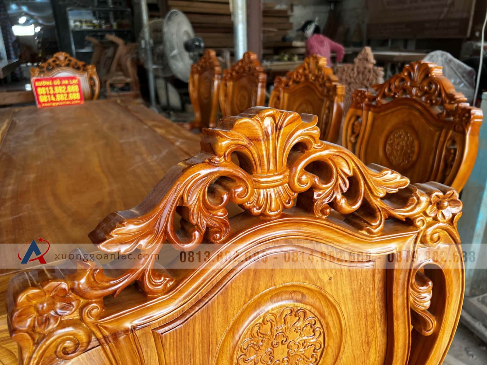 Bộ bàn ăn 10 ghế louis có tay siêu vip gỗ gõ đỏ (Anh Bắc, Hải Phòng) 15 Bộ bàn ăn 10 ghế louis có tay siêu vip gỗ gõ đỏ (Anh Bắc, Hải Phòng) - Ảnh 15