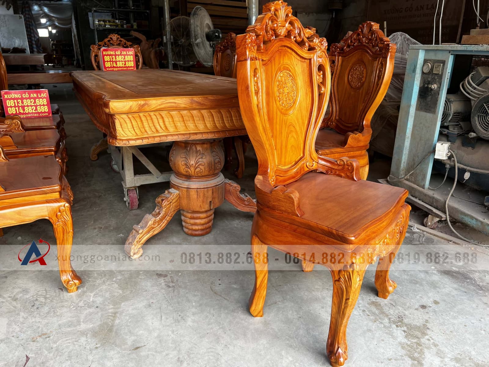 Bộ bàn ăn 10 ghế louis có tay siêu vip gỗ gõ đỏ (Anh Bắc, Hải Phòng) 10 Bộ bàn ăn 10 ghế louis có tay siêu vip gỗ gõ đỏ (Anh Bắc, Hải Phòng) - Ảnh 10