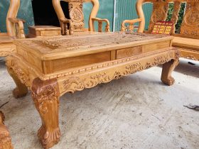 thân bàn có thiết kế ngăn kéo để đồ