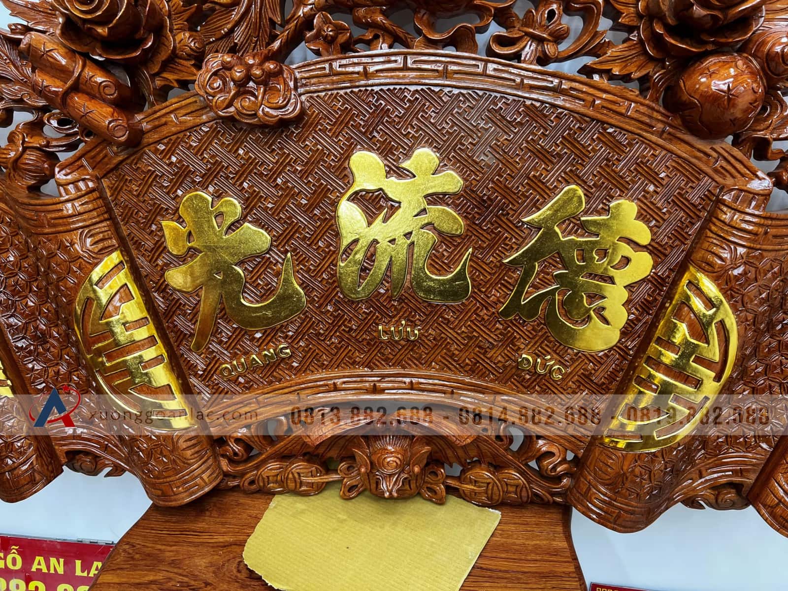 Bộ cuốn thư câu đối gỗ hương đá (bác Lâm - Thạch Thất, Hà Nội) 6 Bộ cuốn thư câu đối gỗ hương đá (bác Lâm - Thạch Thất, Hà Nội) - Ảnh 6