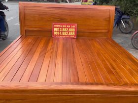 Giường 1m8 x 2m trơn hoàn thiện màu gõ sáng Giao Hà Đông 6 mẫu giường ngủ gỗ gõ đỏ