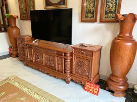 Kệ tivi cột nho con sóc 2m8 gỗ Hương Đá (anh Bằng, Bắc Ninh) 10 kệ tivi gỗ hương đá
