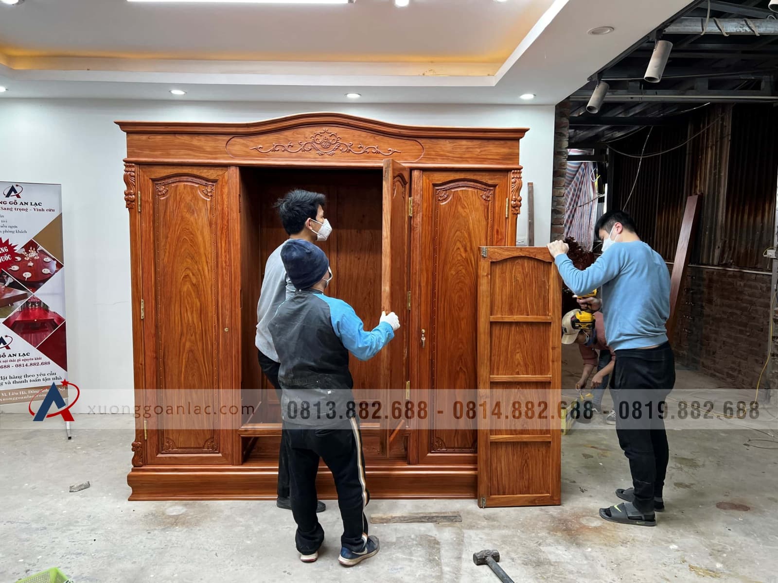 Tủ quần áo 3 buồng 4 cánh gỗ hương đá 45 tủ quần áo phòng ngủ gỗ hương đá vân tuyển chọn