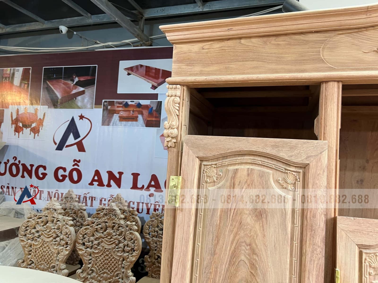 Tủ quần áo 3 buồng 4 cánh gỗ hương đá 20 Tủ quần áo 3 buồng 4 cánh gỗ hương đá - Ảnh 20