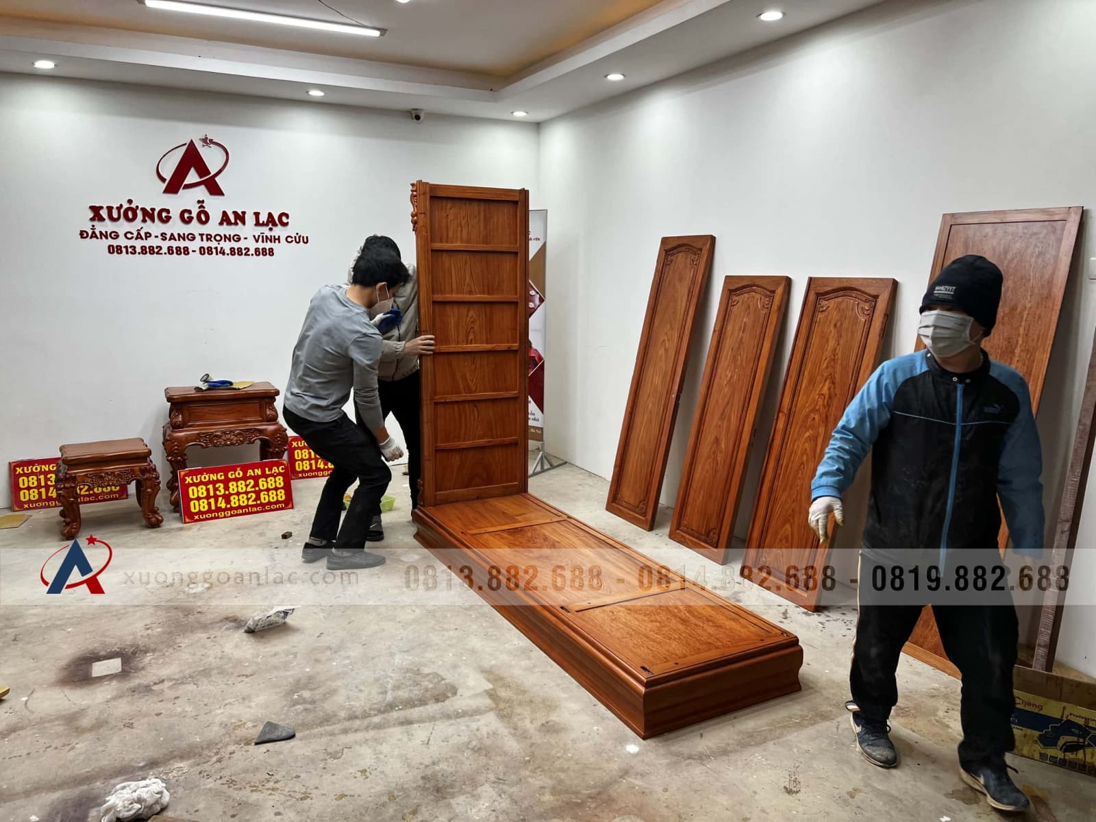Tủ quần áo 3 buồng 4 cánh gỗ hương đá 11 Tủ quần áo 3 buồng 4 cánh gỗ hương đá - Ảnh 11