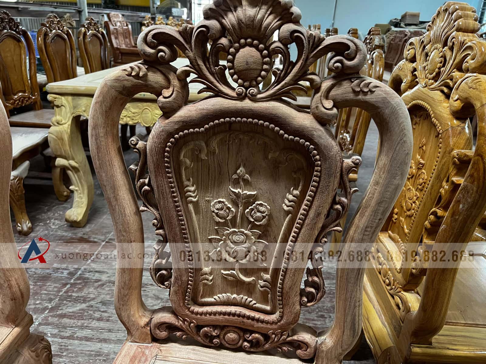 Bộ bàn ăn nguyên khối 6 ghế hồng hạt gỗ hương đá nguyên mộc 11 ghế ăn gỗ hương đá vip mẫu hồng hạt đục hai mặt