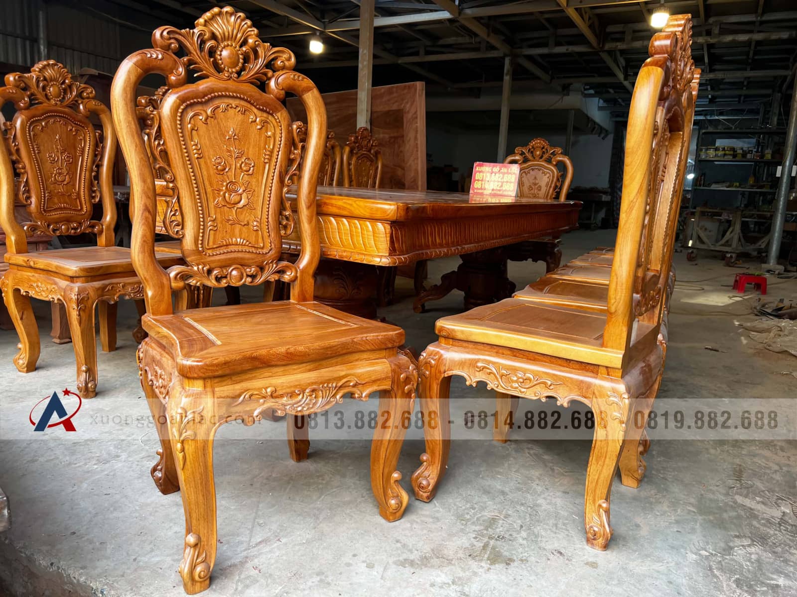 Bộ bàn ăn chữ nhật 12 ghế hồng hạt gỗ gõ đỏ cao cấp cực sang 13 Bộ bàn ăn chữ nhật 12 ghế hồng hạt gỗ gõ đỏ cao cấp cực sang - Ảnh 13