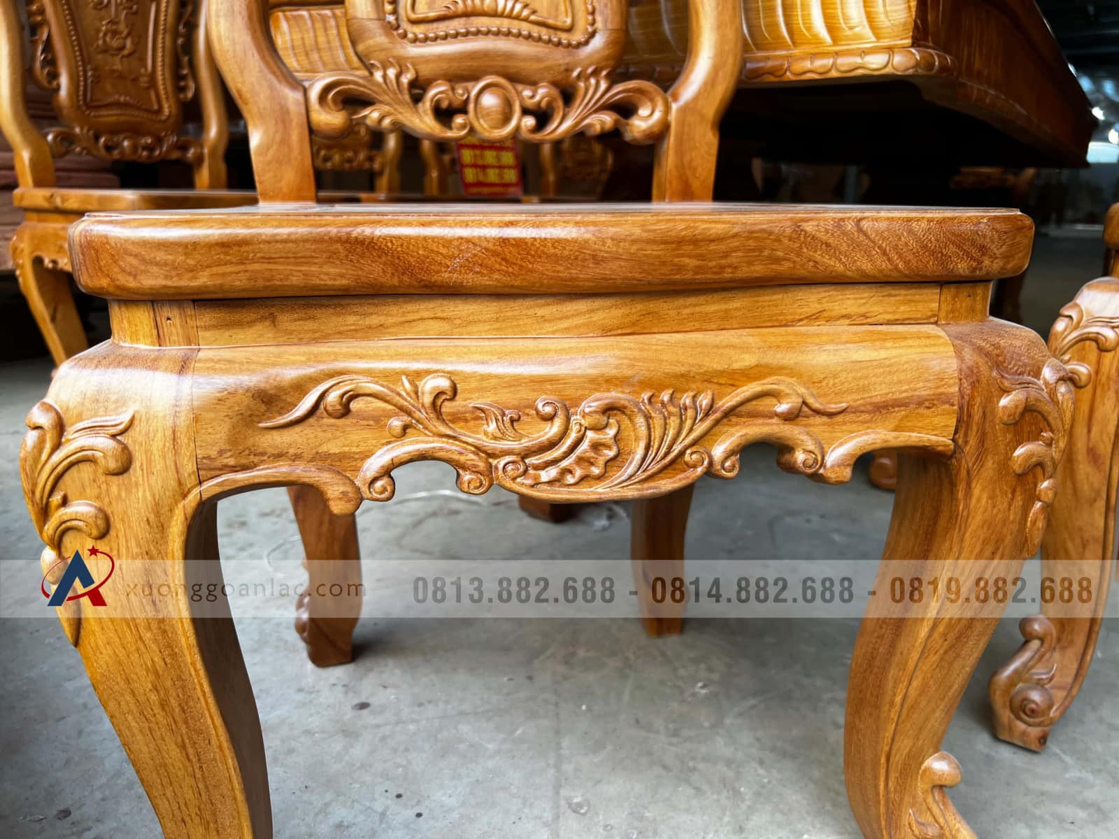 Bộ bàn ăn chữ nhật 12 ghế hồng hạt gỗ gõ đỏ cao cấp cực sang 17 Bộ bàn ăn chữ nhật 12 ghế hồng hạt gỗ gõ đỏ cao cấp cực sang - Ảnh 17