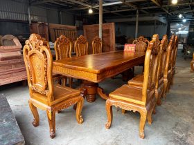 Bộ bàn ăn chữ nhật đục sen dẹo và 10 ghế louis hoa hồng gỗ gõ đỏ (Anh Khiêm, Quảng Bình) 18 Ban an chu nhat duc sen deo va 10 ghe louis hoa hong go go do 2