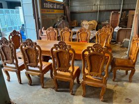Bộ bàn ăn chữ nhật đục sen dẹo và 10 ghế louis hoa hồng gỗ gõ đỏ (Anh Khiêm, Quảng Bình) 19 mẫu bàn ăn đẹp gỗ gõ đỏ tự nhiên