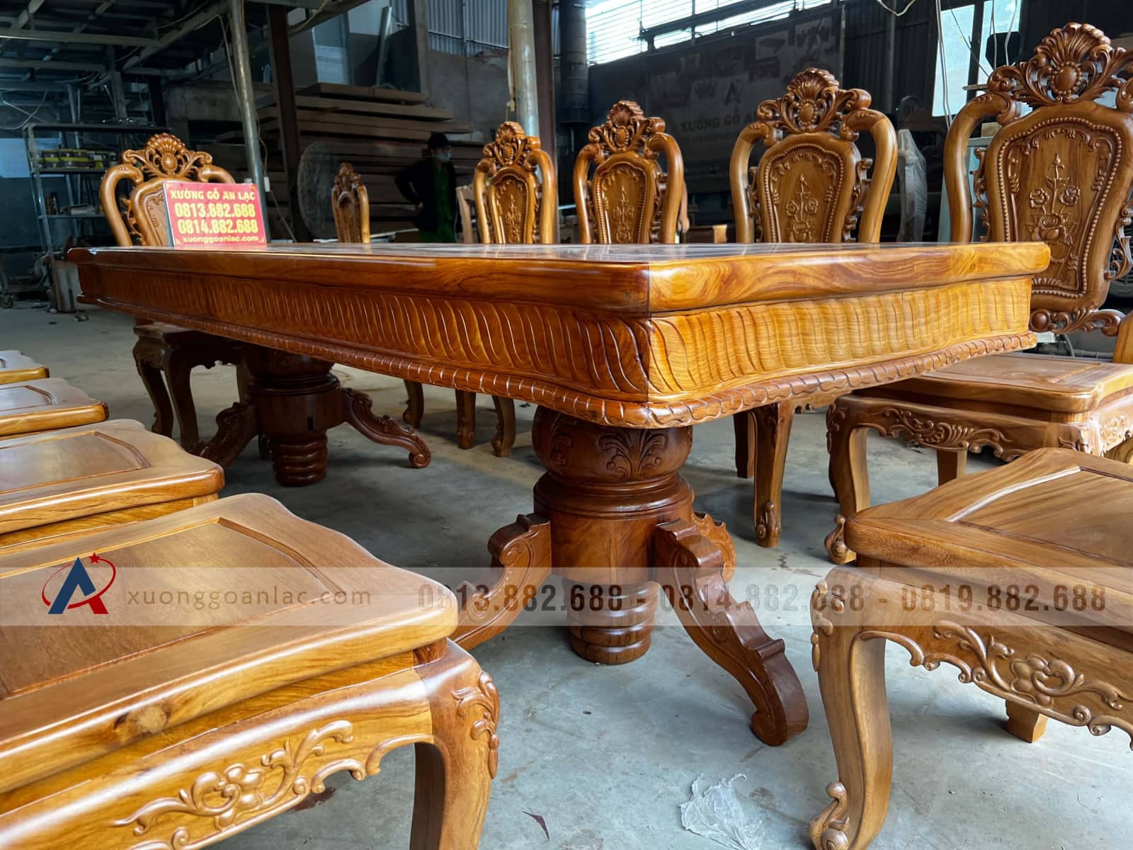 Bộ bàn ăn chữ nhật đục sen dẹo và 10 ghế louis hoa hồng gỗ gõ đỏ (Anh Khiêm, Quảng Bình) 34 bàn ăn 10 ghế gỗ gõ đỏ tự nhiên