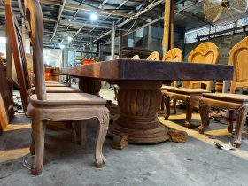 Bàn ăn nguyên khối gõ đỏ 300x90x15cm và 10 ghế hoa cúc (Anh Hiếu, Hà Nội) 16 Ban an go do 300x90x15cm va 10 ghe hoa cuc 3