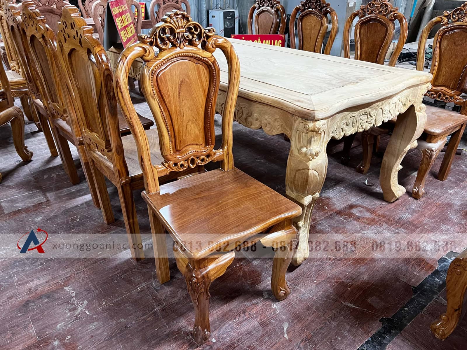 Bộ bàn ăn louis hoàng gia 8 ghế hồng hạt tựa trơn 22 bàn ghế ăn gỗ gõ đỏ mẫu hoàng gia cao cấp