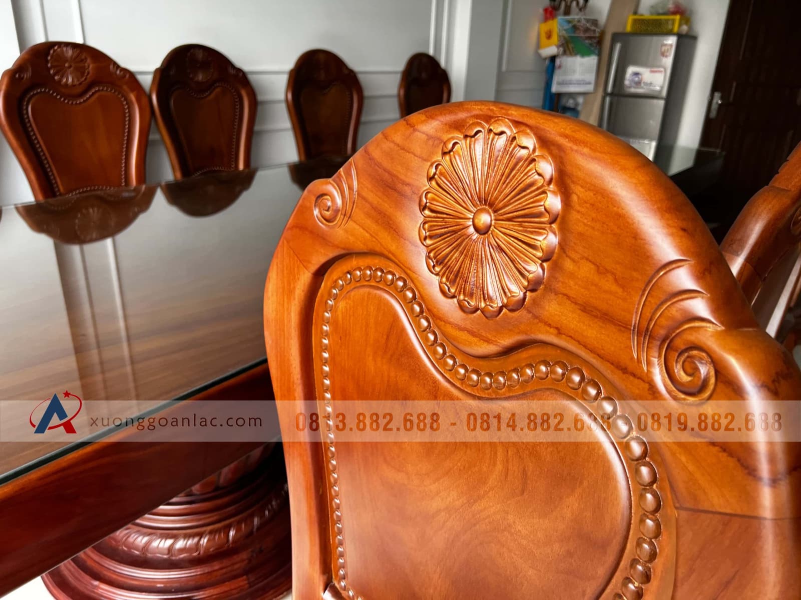 Bộ bàn ăn nguyên khối 10 ghế hoa cúc gỗ gõ đỏ siêu vip (Chị Bích Thủy, Hà Đông) 13 Bộ bàn ăn nguyên khối 10 ghế hoa cúc gỗ gõ đỏ siêu vip (Chị Bích Thủy, Hà Đông) - Ảnh 13