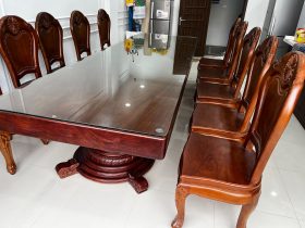 Bộ bàn ăn nguyên khối 10 ghế hoa cúc gỗ gõ đỏ siêu vip (Chị Bích Thủy, Hà Đông) 18 mẫu bàn ghế ăn nguyên khối đẹp