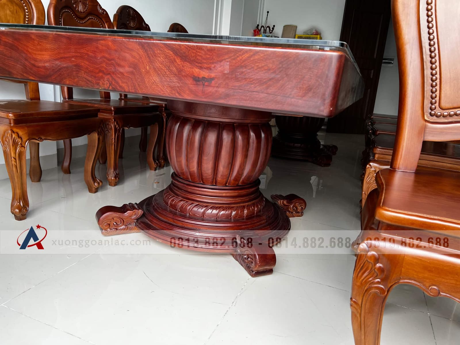 Bộ bàn ăn nguyên khối 10 ghế hoa cúc gỗ gõ đỏ siêu vip (Chị Bích Thủy, Hà Đông) 34 bàn ăn nguyên khối gỗ gõ đỏ tự nhiên đẳng cấp