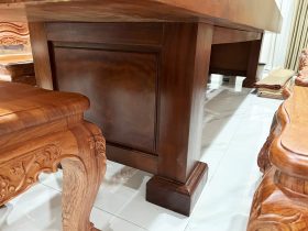 Bộ bàn ăn nguyên khối gỗ hương đá 12 ghế Louis hoàng gia (Cô Hà, Hà Nội) 26 bàn ăn gỗ hương đá siêu vip