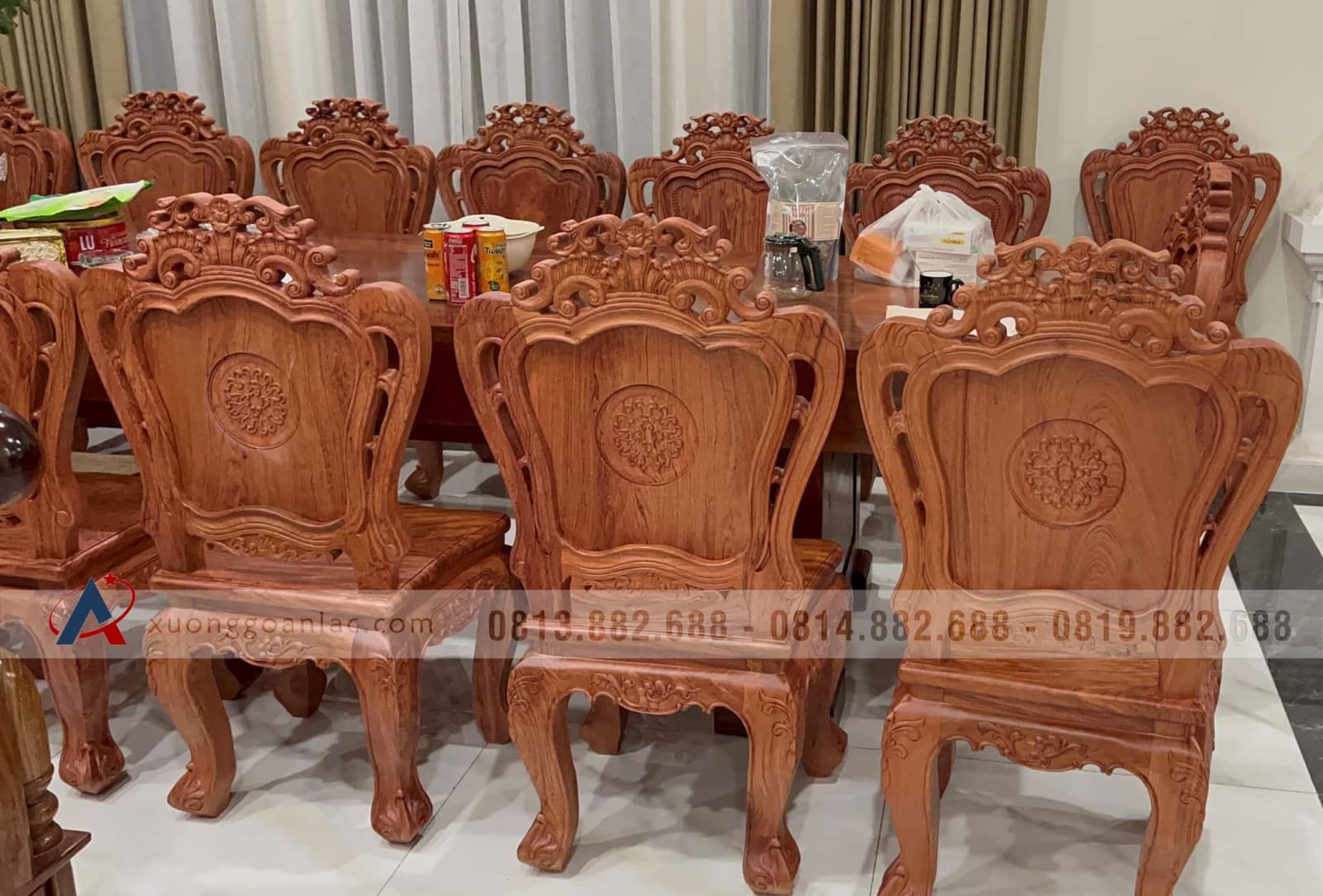 Bộ bàn ăn nguyên khối gỗ hương đá 12 ghế Louis hoàng gia (Cô Hà, Hà Nội) 42 bàn ghế ăn gỗ hương đá cao c