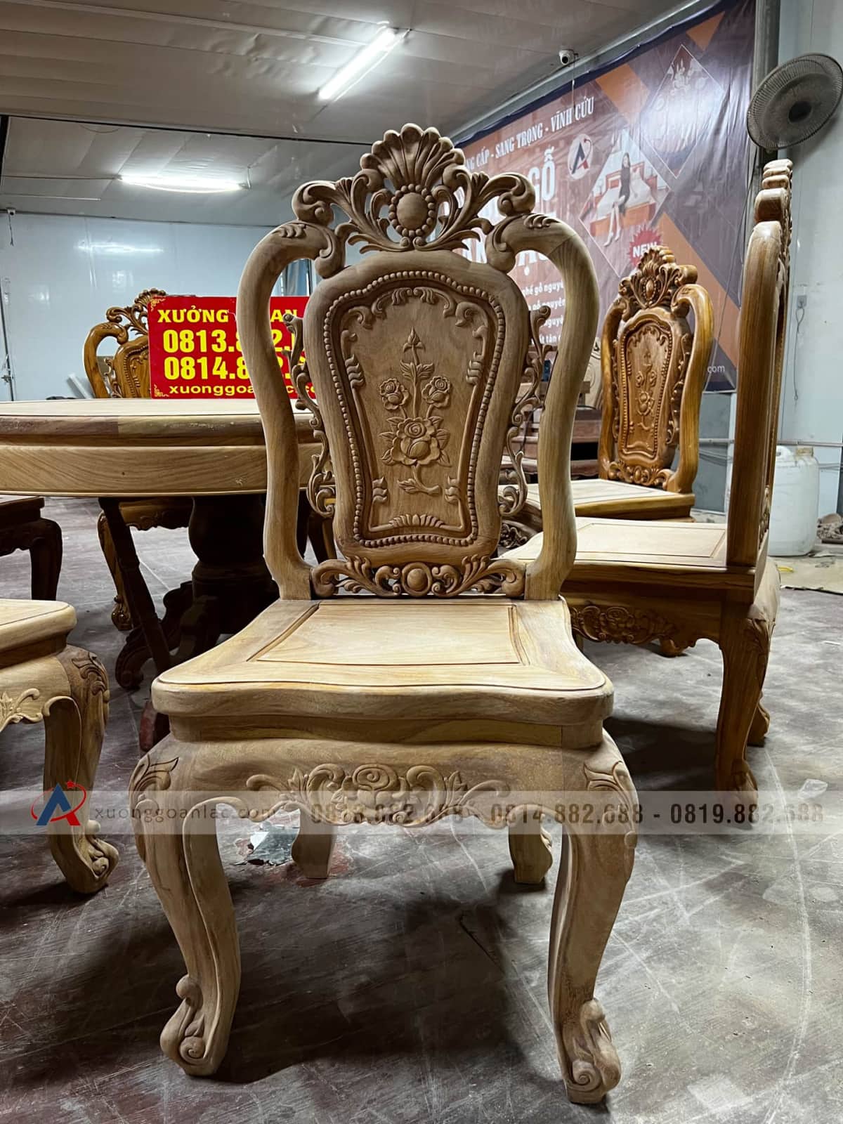 Bộ bàn ăn tròn 8 ghế louis hồng hạt gỗ gõ đỏ mẫu vip 28 ghế ăn mẫu louis hồng hạt